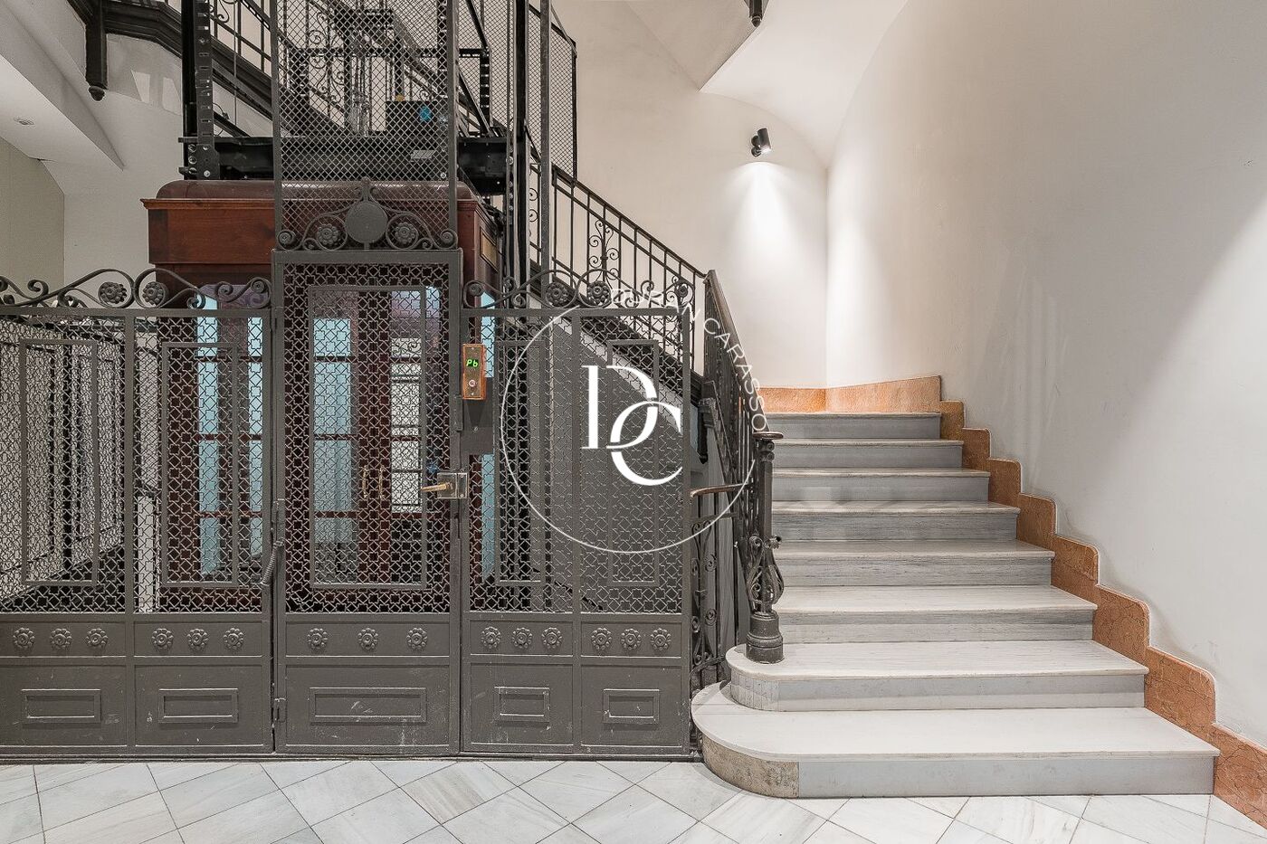 Spectacular renovated apartment in historic El Born