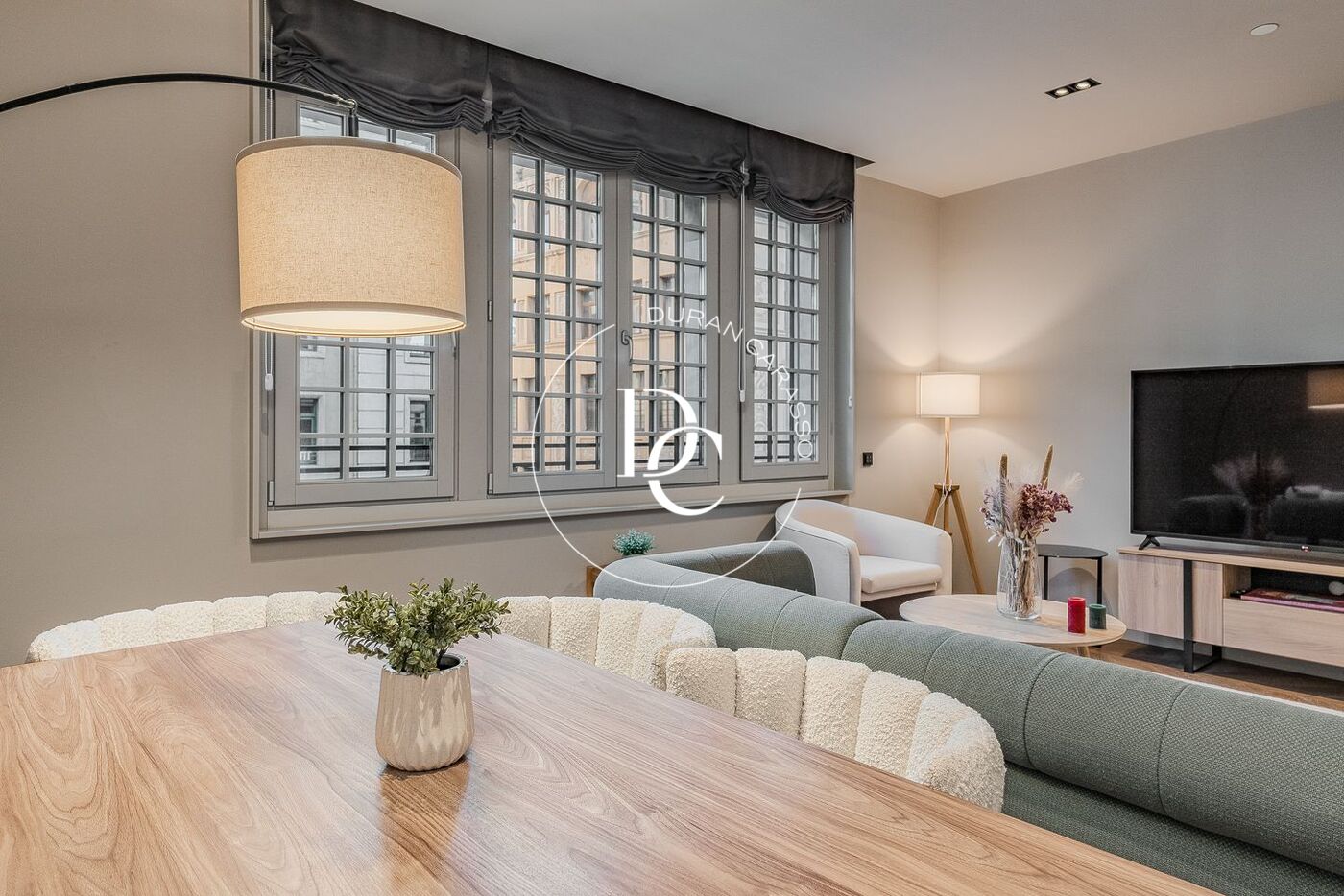 Spectacular renovated apartment in historic El Born