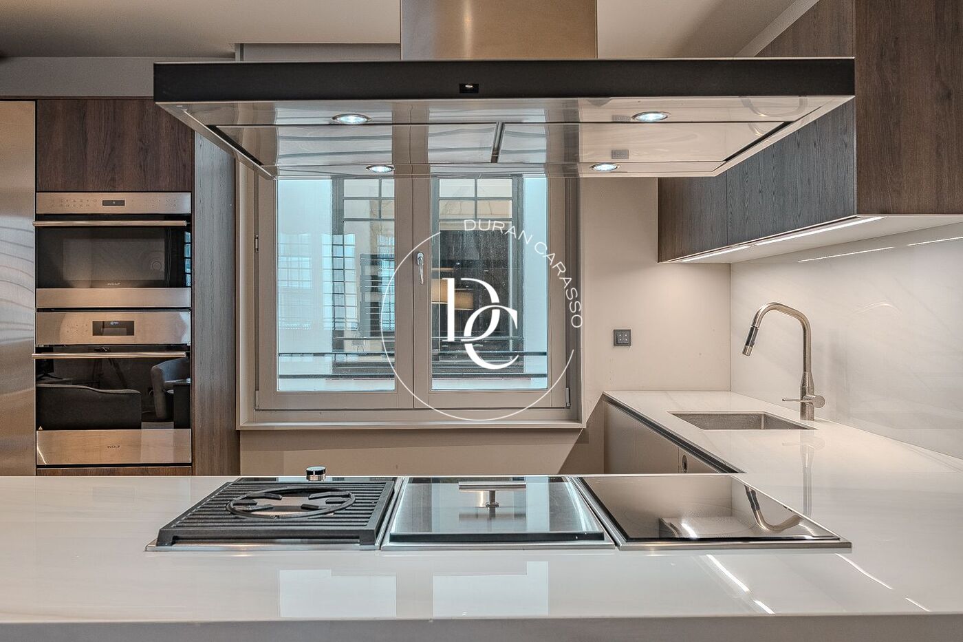 Spectacular renovated apartment in historic El Born