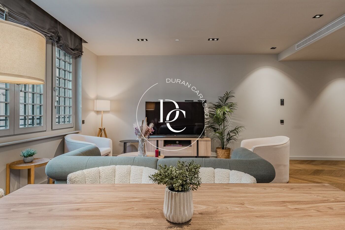 Spectacular renovated apartment in historic El Born