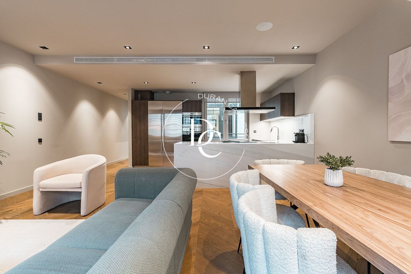 Spectacular renovated apartment in historic El Born