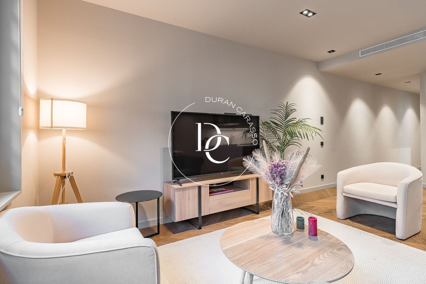 Spectacular renovated apartment in historic El Born
