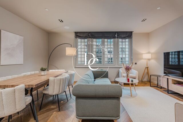 Spectacular renovated apartment in historic El Born