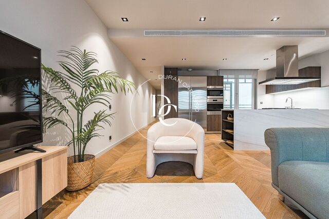 Espectacular pis reformat i molt cèntric a El Born