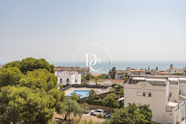 BRIGHT RENOVATED APARTMENT IN CASES NOVES WITH BEAUTIFUL SEA VIEWS