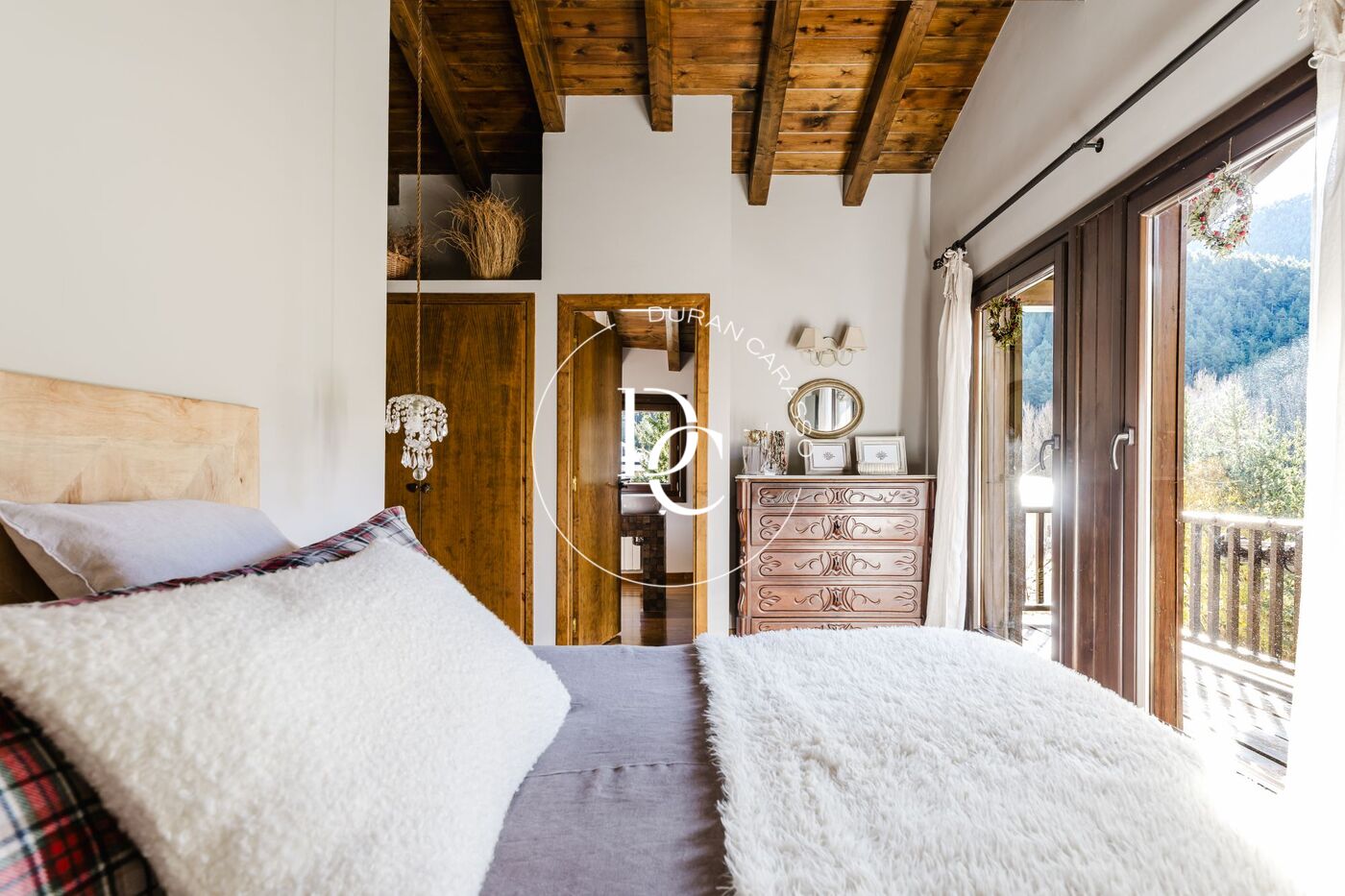 Bonita casa unifamiliar con jardín en La Molina