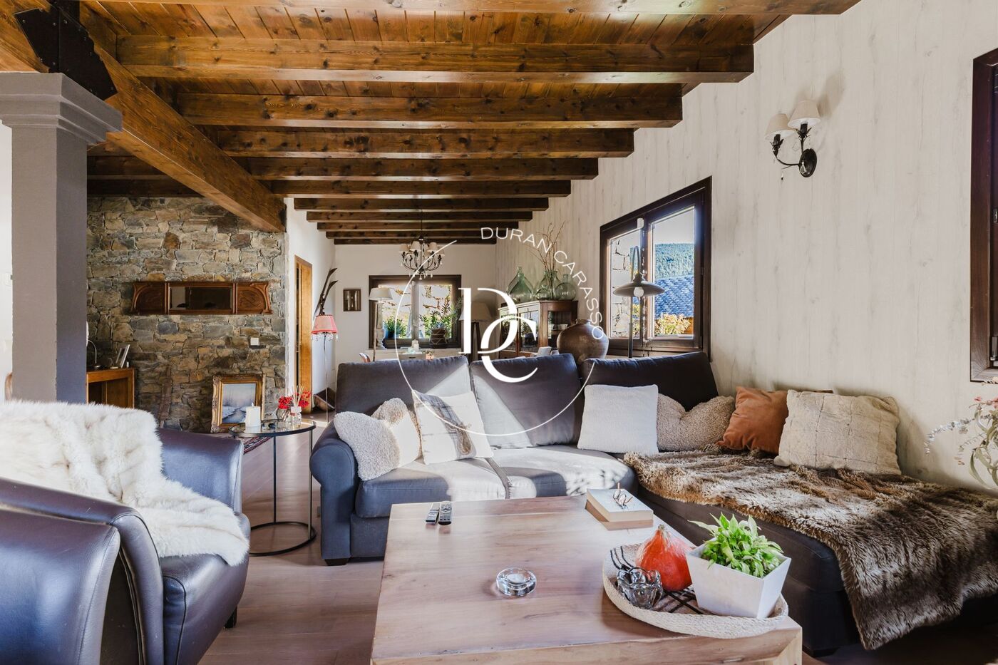 Bonita casa unifamiliar con jardín en La Molina