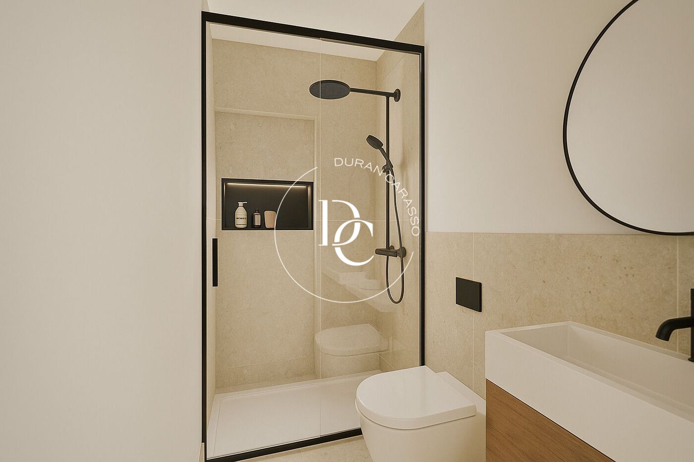 Piso reformado y luminoso en venta en Galvany