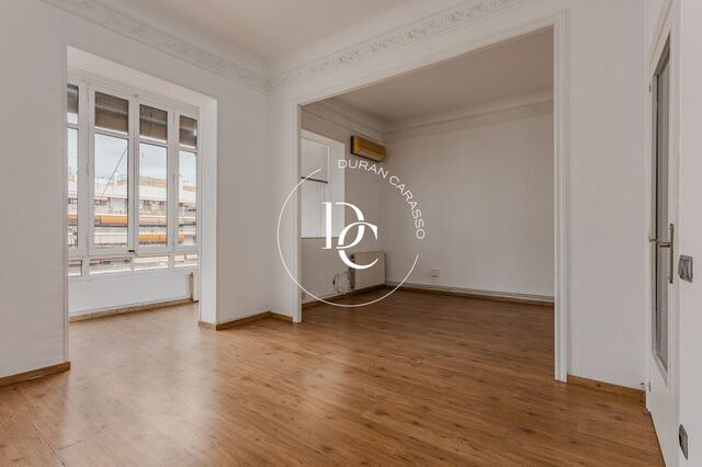 Luminoso piso en venta en El Fort Pienc, Barcelona