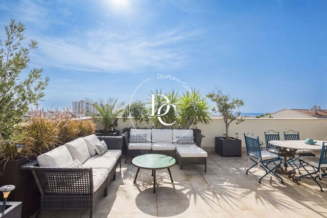 Duplex de 160 m2 amb piscina, vistes i terrassa en venda a La Plana, Sitges