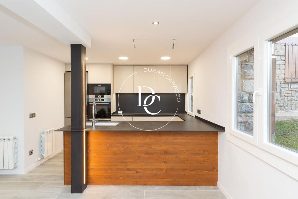 Luminosa planta baja en venta en Alp, Cerdanya