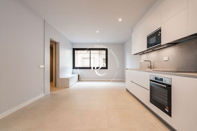 Detached Single-Family House for Sale in Sant Gervasi