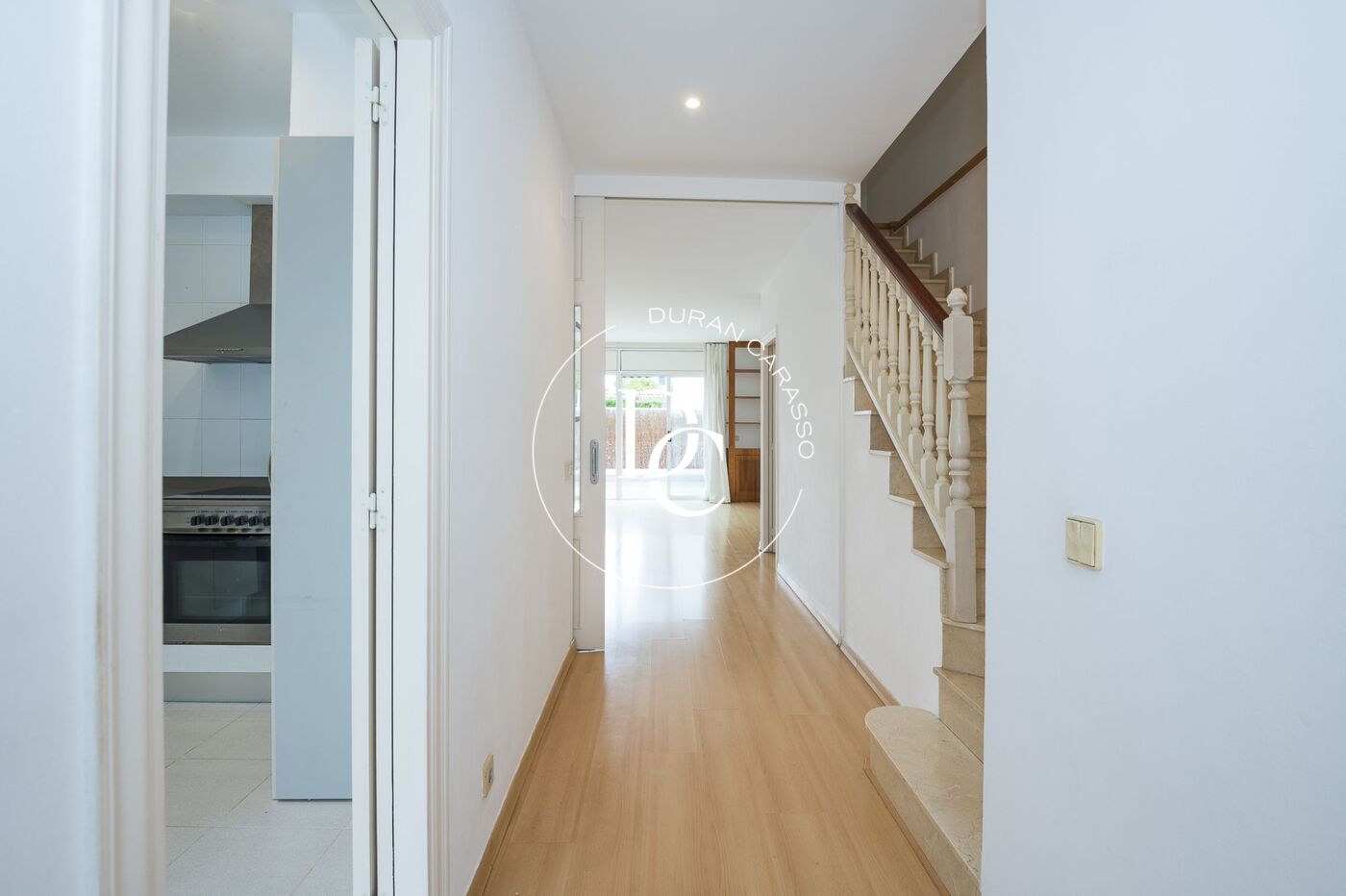 Beau et chaleureux duplex à vendre à Can Pei