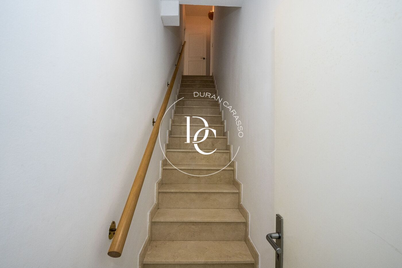 Beau et chaleureux duplex à vendre à Can Pei