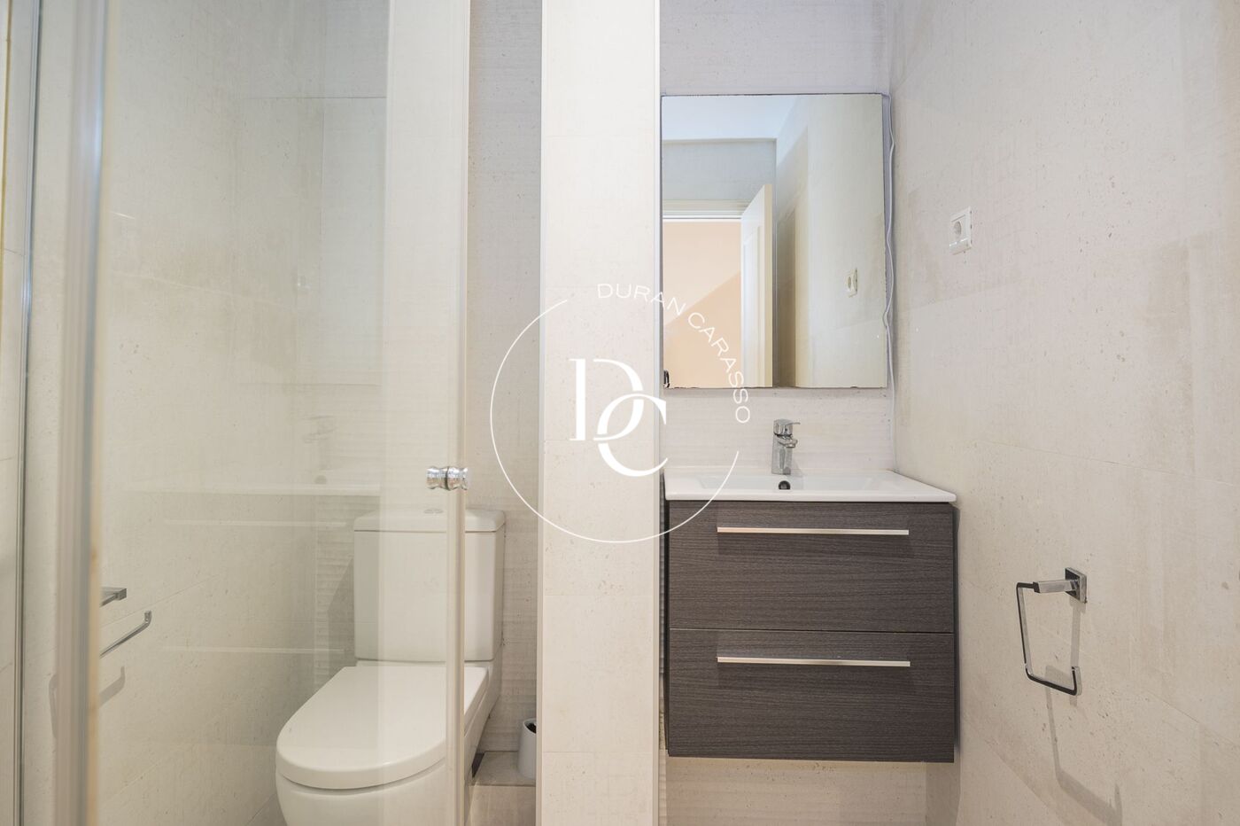 Beau et chaleureux duplex à vendre à Can Pei