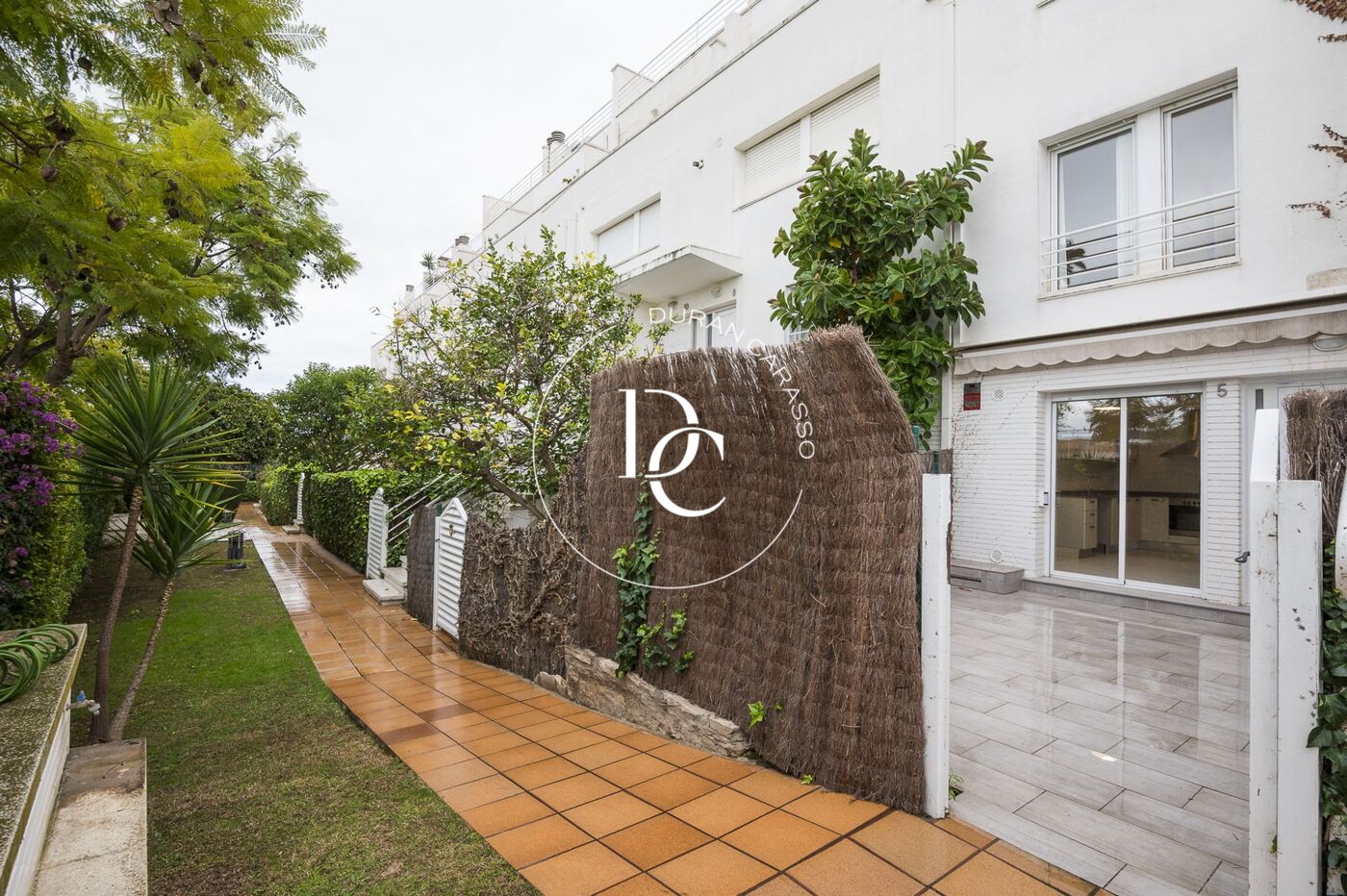 Beau et chaleureux duplex à vendre à Can Pei