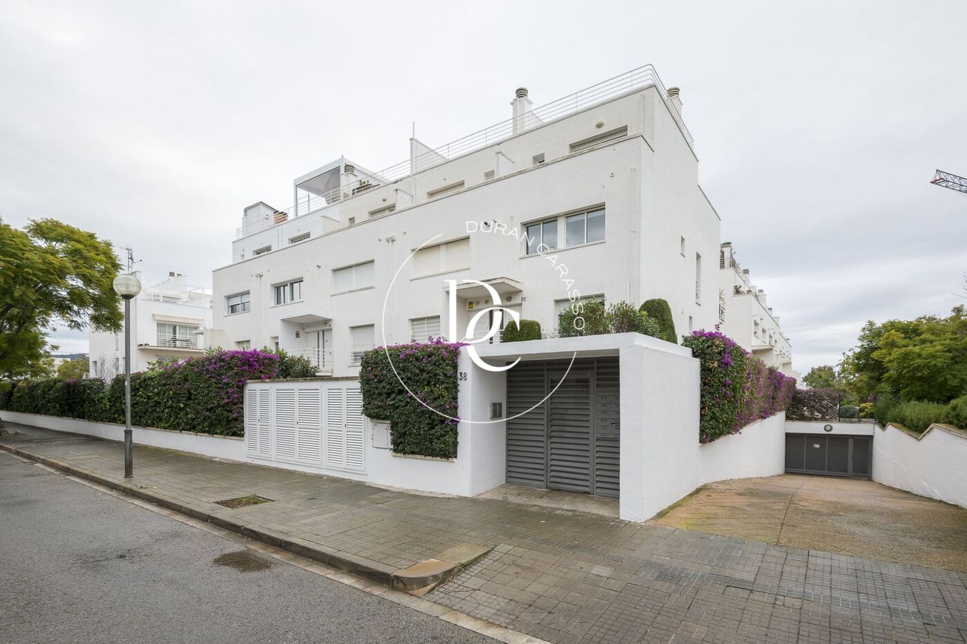 Beau et chaleureux duplex à vendre à Can Pei