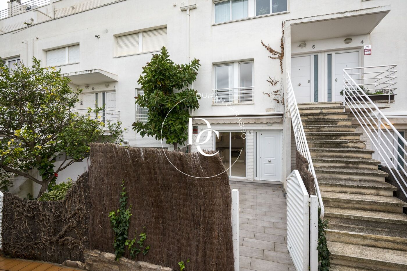 Beau et chaleureux duplex à vendre à Can Pei