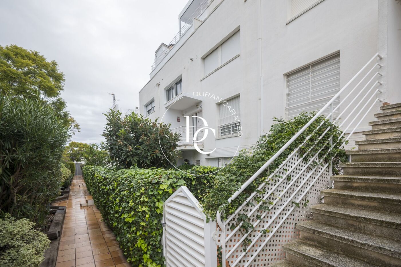 Beau et chaleureux duplex à vendre à Can Pei