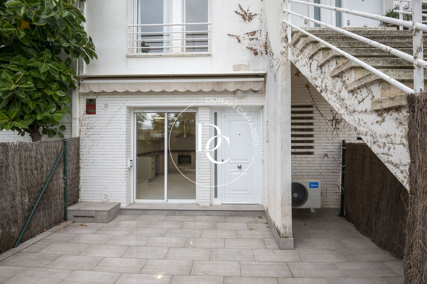 Beau et chaleureux duplex à vendre à Can Pei