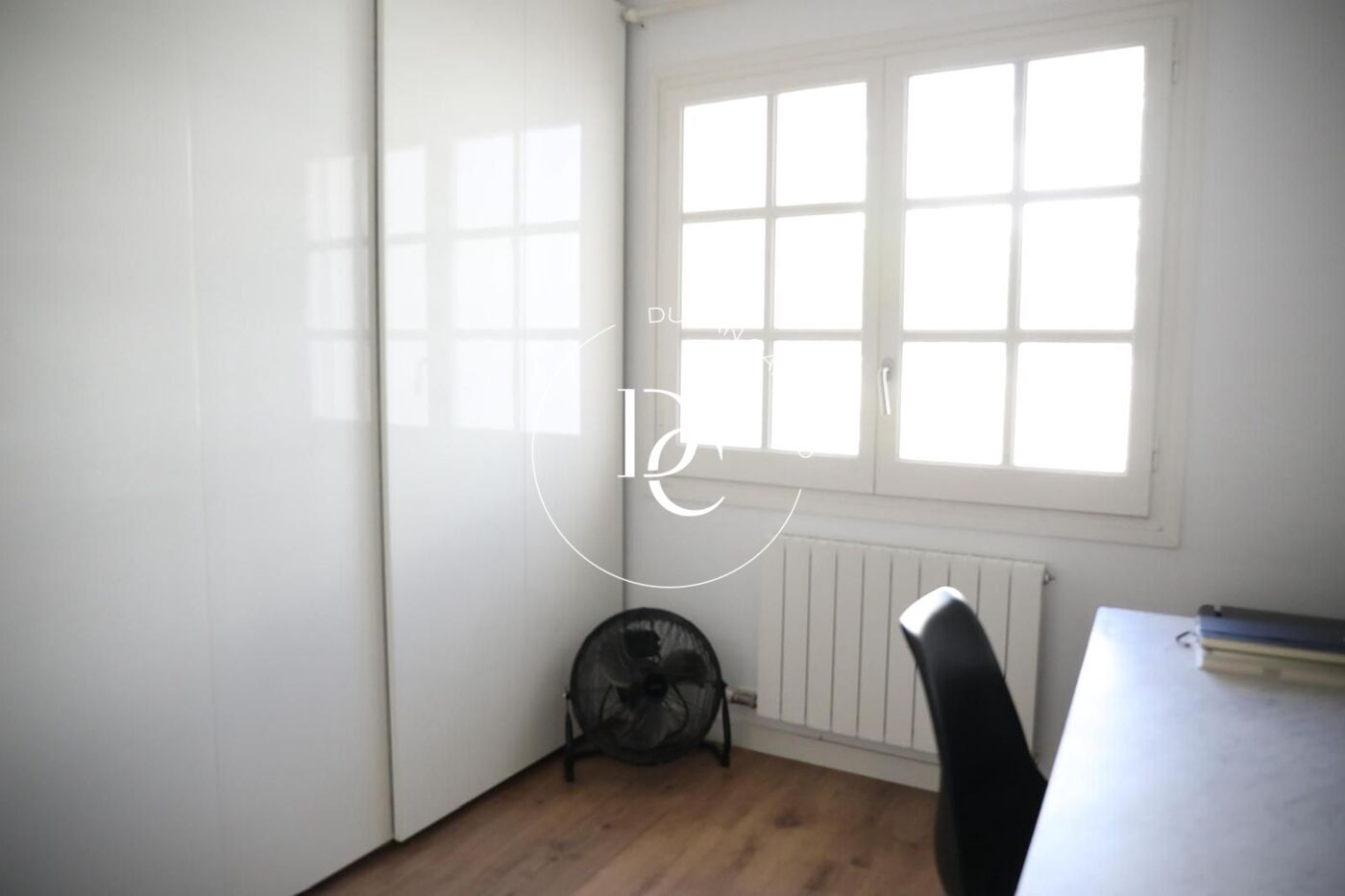 Exclusiva casa adossada de disseny modern a la zona baixa de la Levantina, llesta per llogar!