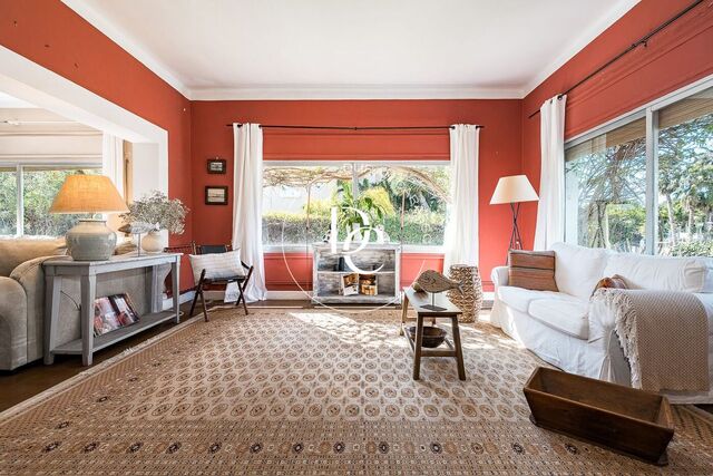 Detached Villa with Sea Views in a Prime Sitges Location