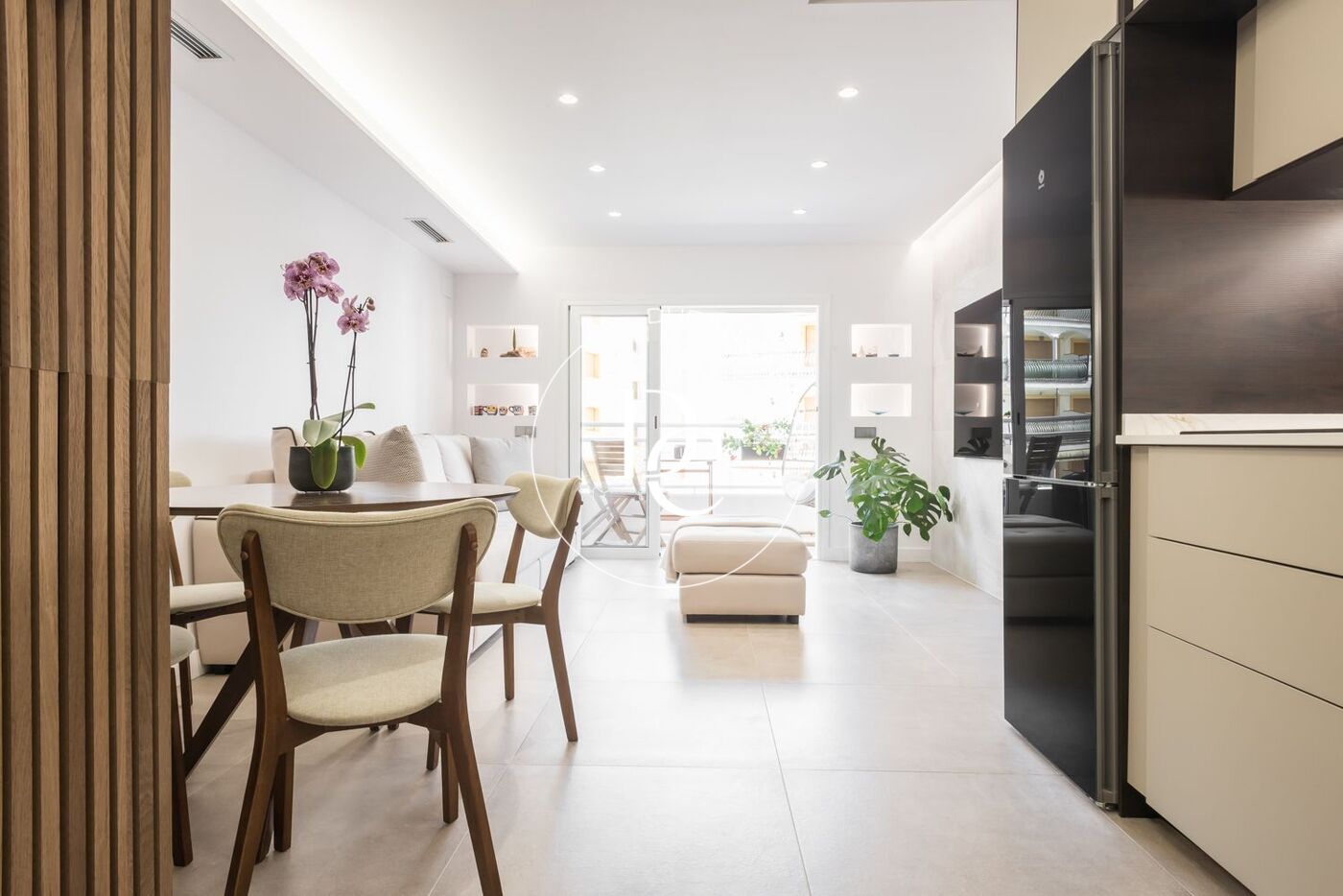 Piso de diseño en venta en segunda línea de mar en Calafell