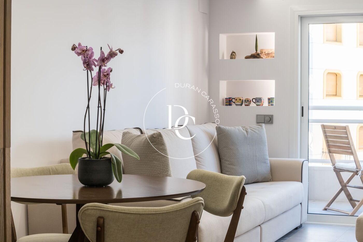 Piso de diseño en venta en segunda línea de mar en Calafell