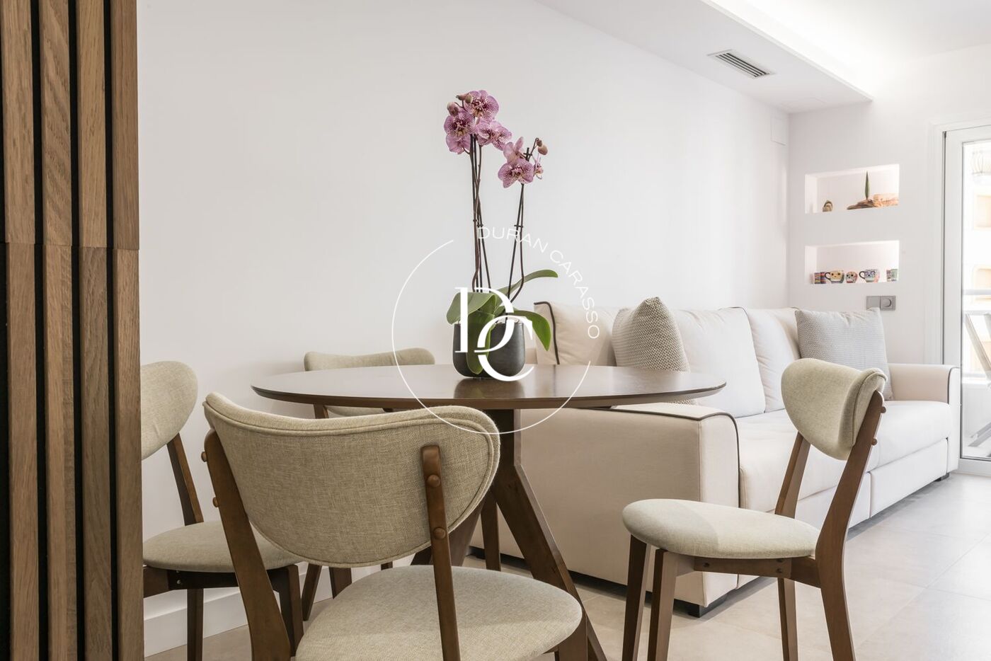 Piso de diseño en venta en segunda línea de mar en Calafell