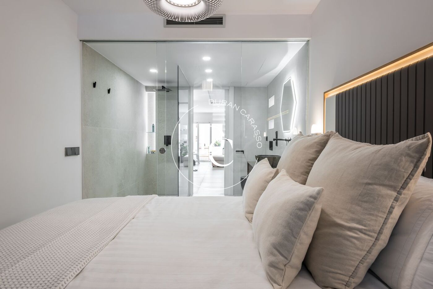 Piso de diseño en venta en segunda línea de mar en Calafell