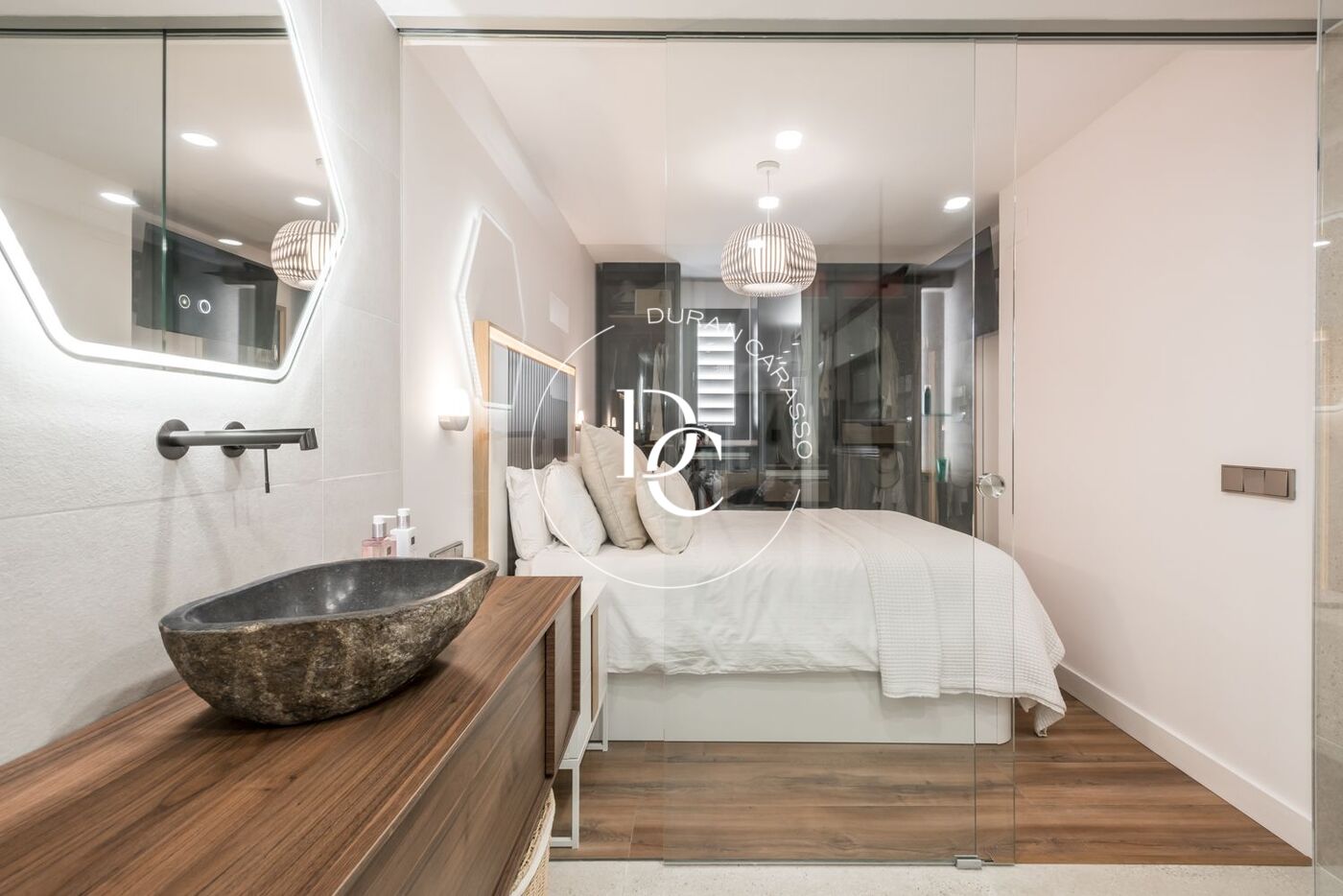 Piso de diseño en venta en segunda línea de mar en Calafell