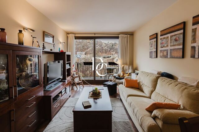 Planta baja luminosa y con vistas abiertas