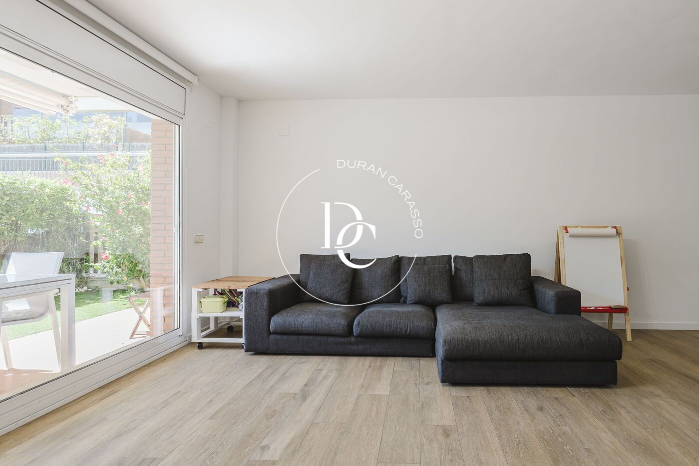 142 sqm flat with pool and terrace for rent in Sitges