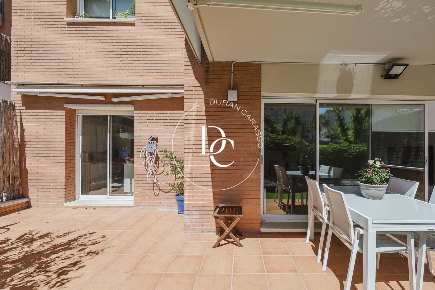 142 sqm flat with pool and terrace for rent in Sitges
