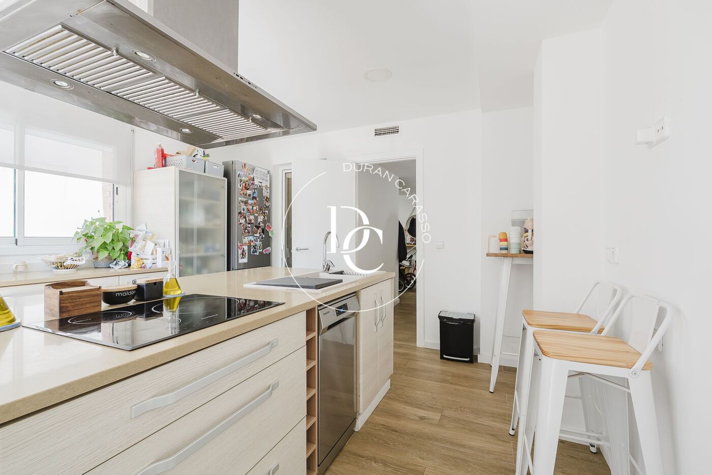 142 sqm flat with pool and terrace for rent in Sitges