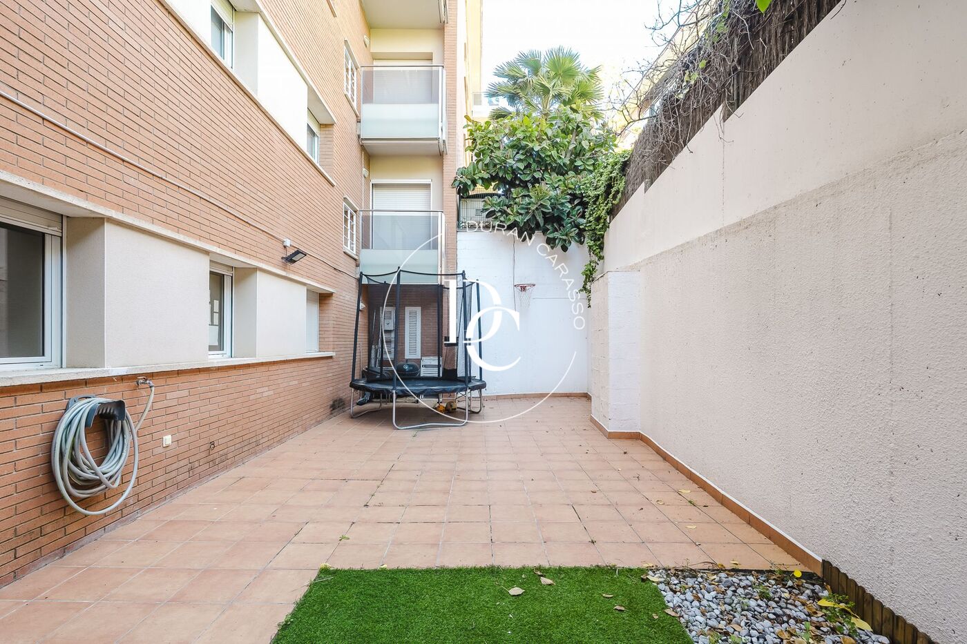 142 sqm flat with pool and terrace for rent in Sitges