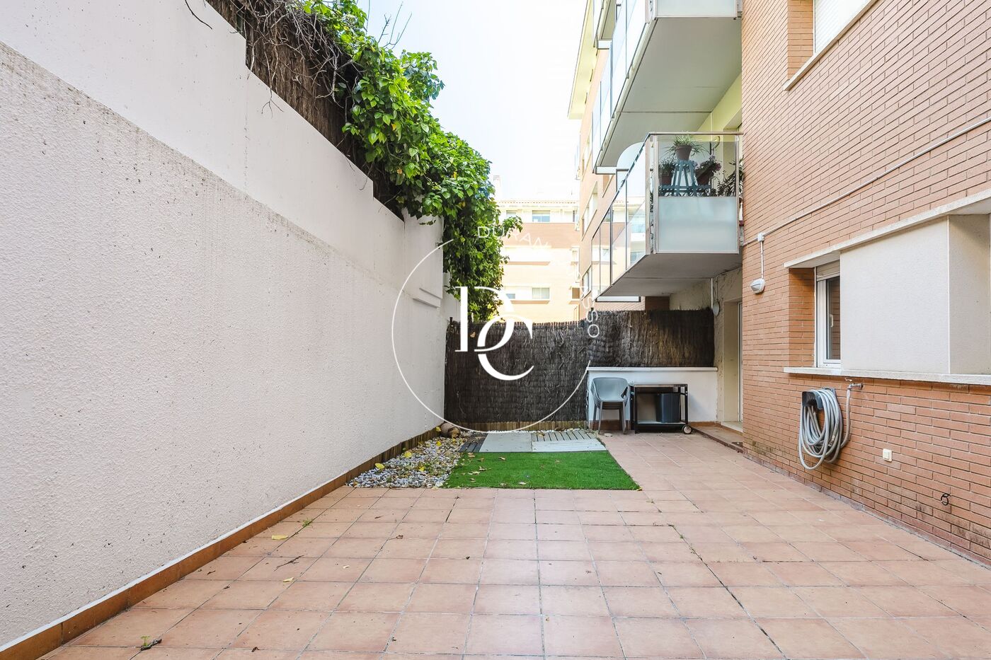 142 sqm flat with pool and terrace for rent in Sitges