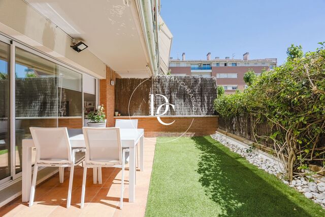 142 sqm flat with pool and terrace for rent in Sitges