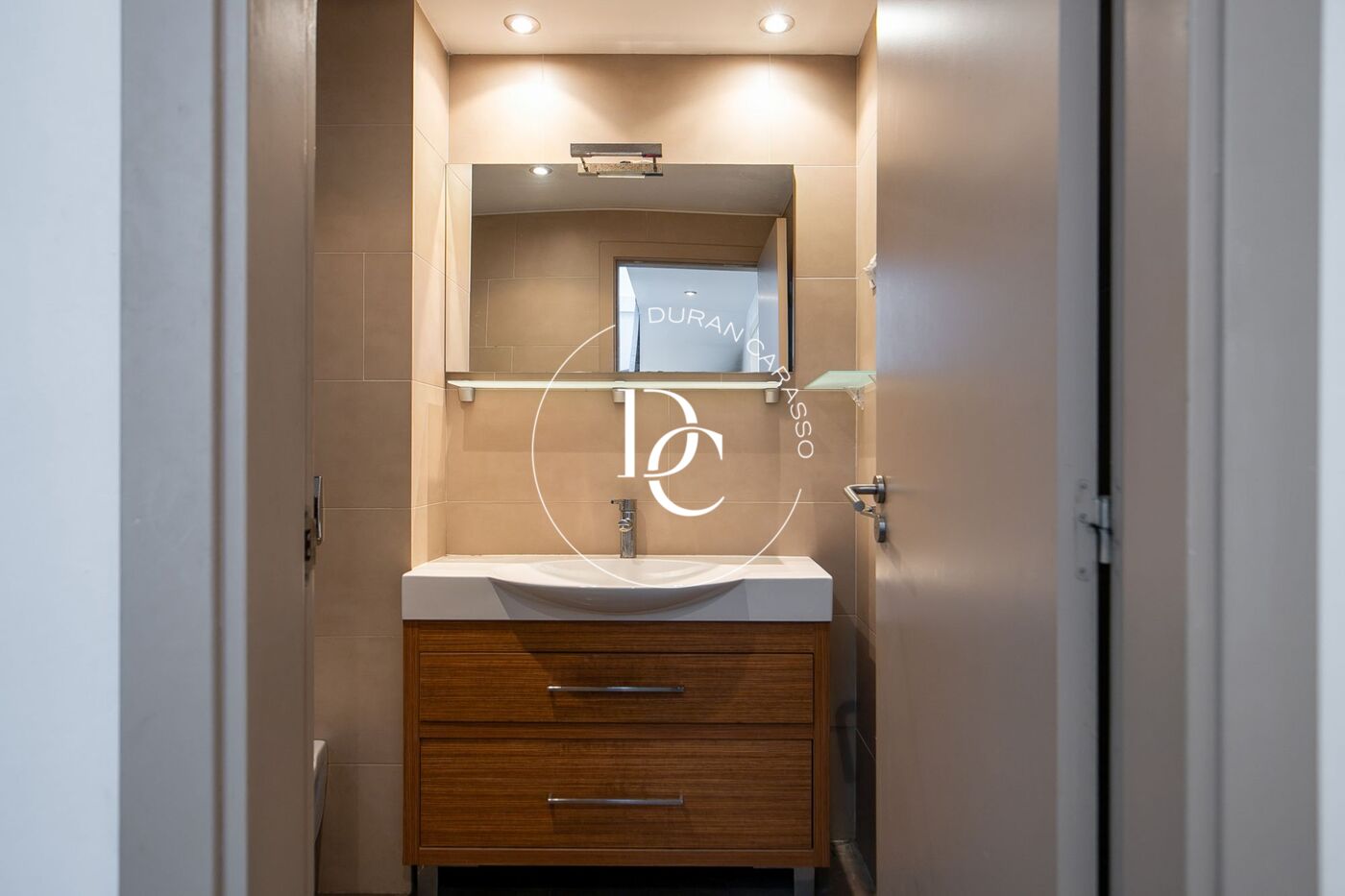 Piso dúplex con terraza en venta en Nou Barris, Barcelona