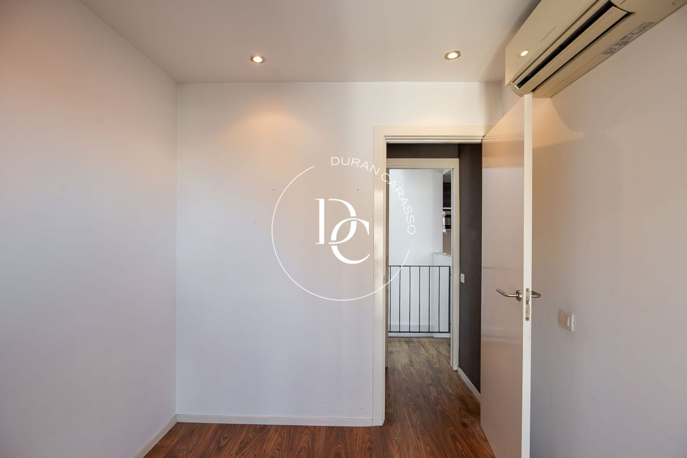 Piso dúplex con terraza en venta en Nou Barris, Barcelona