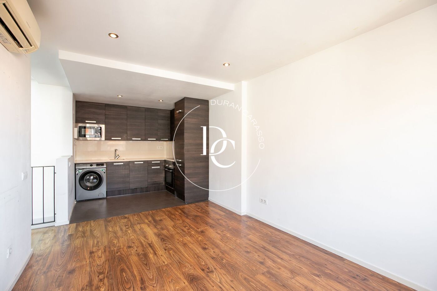 Piso dúplex con terraza en venta en Nou Barris, Barcelona