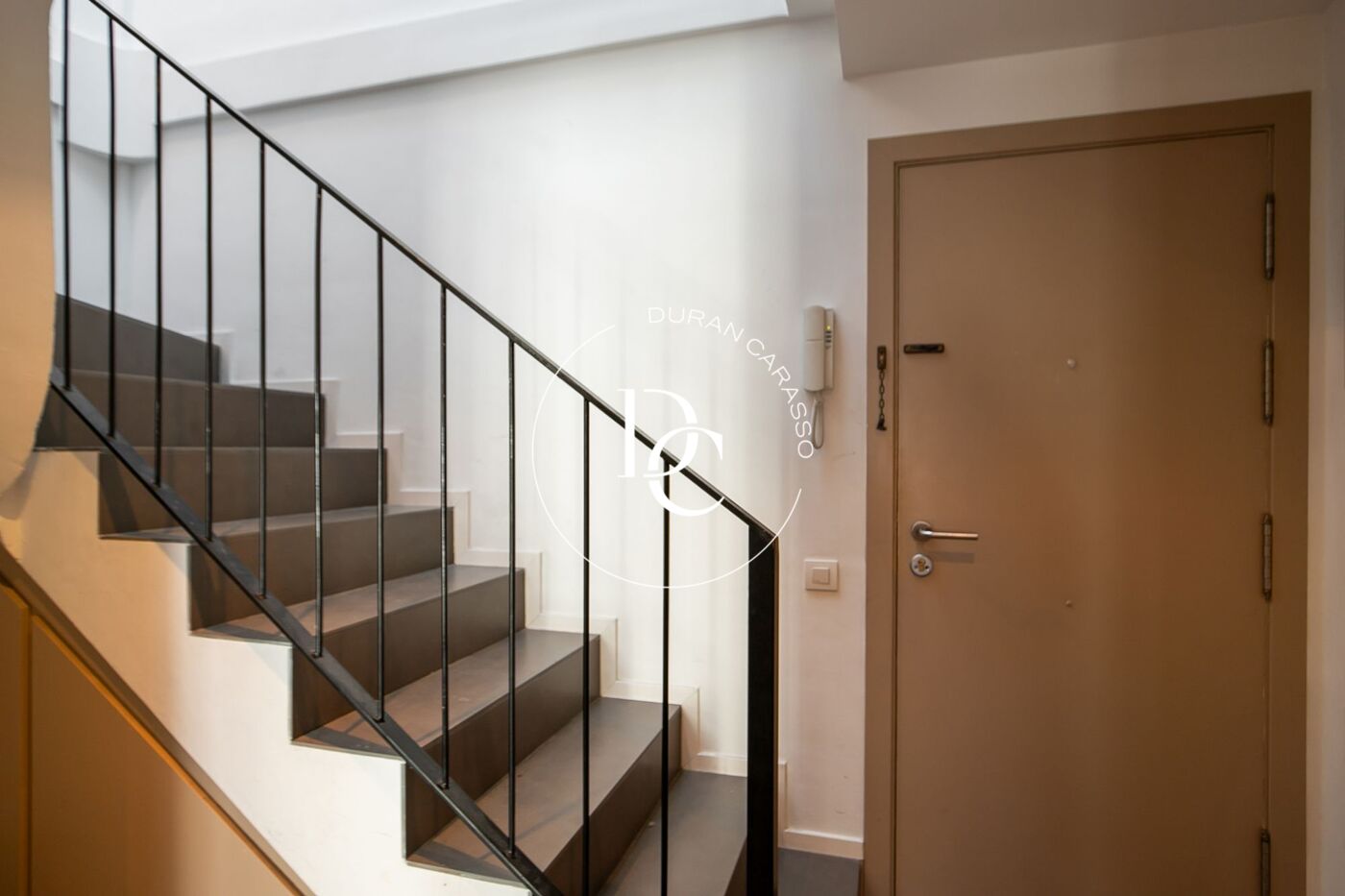 Piso dúplex con terraza en venta en Nou Barris, Barcelona