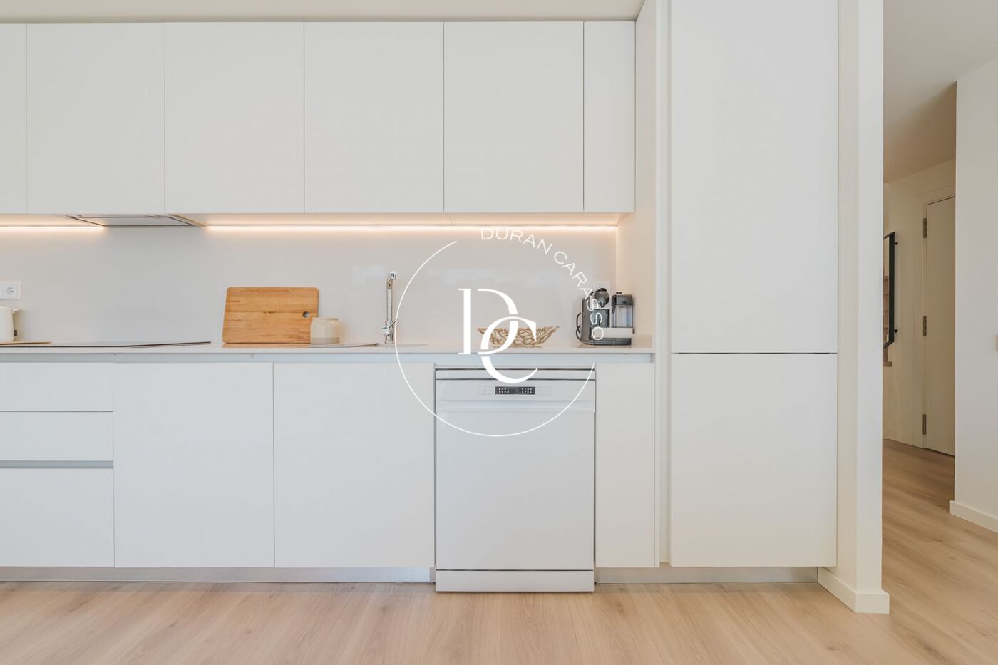 EXCLUSIVE HIGH-END FURNISHED DUPLEX FOR RENT WITH LARGE TERRACE AND PREMIUM COMMUNAL AREAS