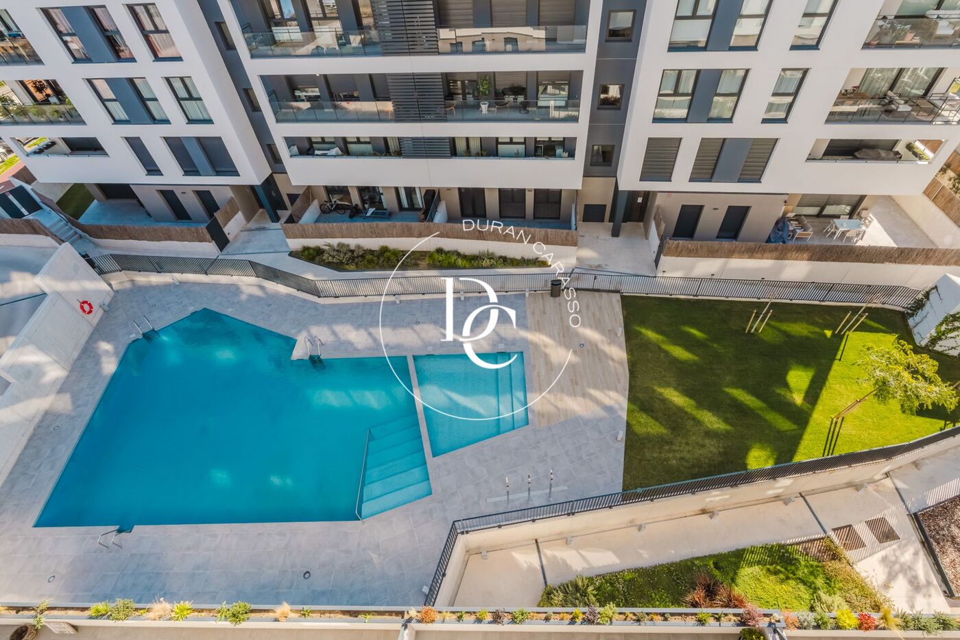 EXCLUSIVE HIGH-END FURNISHED DUPLEX FOR RENT WITH LARGE TERRACE AND PREMIUM COMMUNAL AREAS