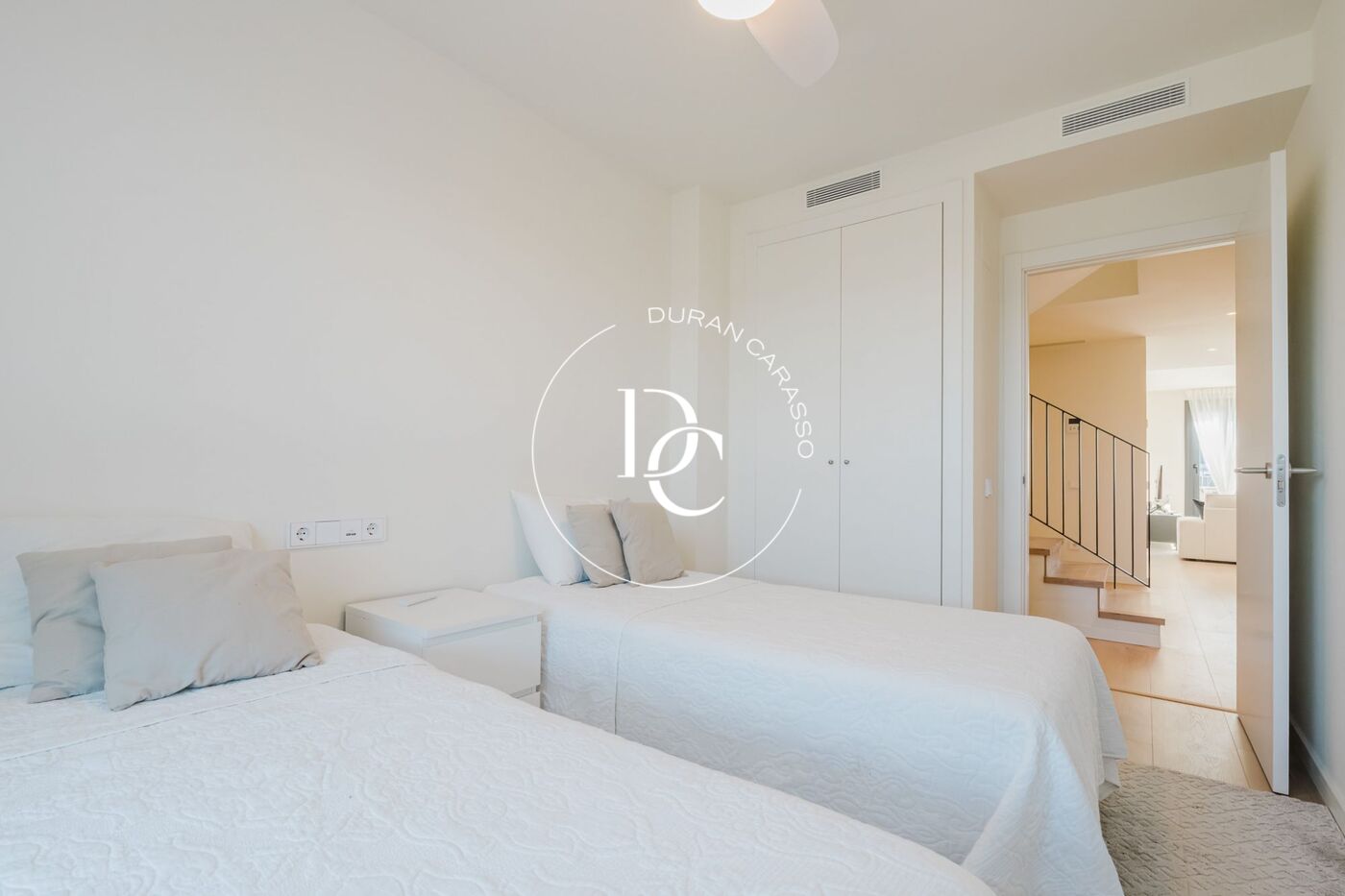 EXCLUSIVE HIGH-END FURNISHED DUPLEX FOR RENT WITH LARGE TERRACE AND PREMIUM COMMUNAL AREAS