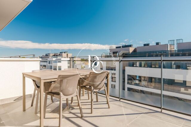 Exclusivo dúplex con gran terraza en alquiler