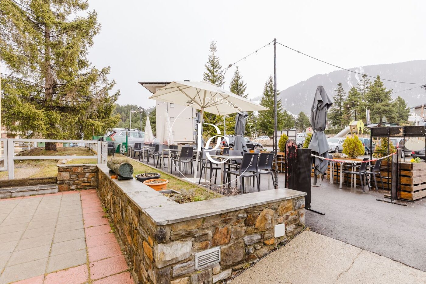 Restaurante con terraza a pie de pistas en La Molina