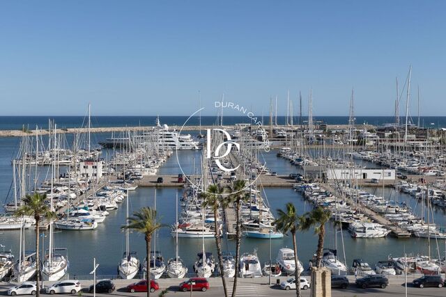 Exclusive apartment with stunning panoramic sea and marina views de Vilanova i La Geltrú