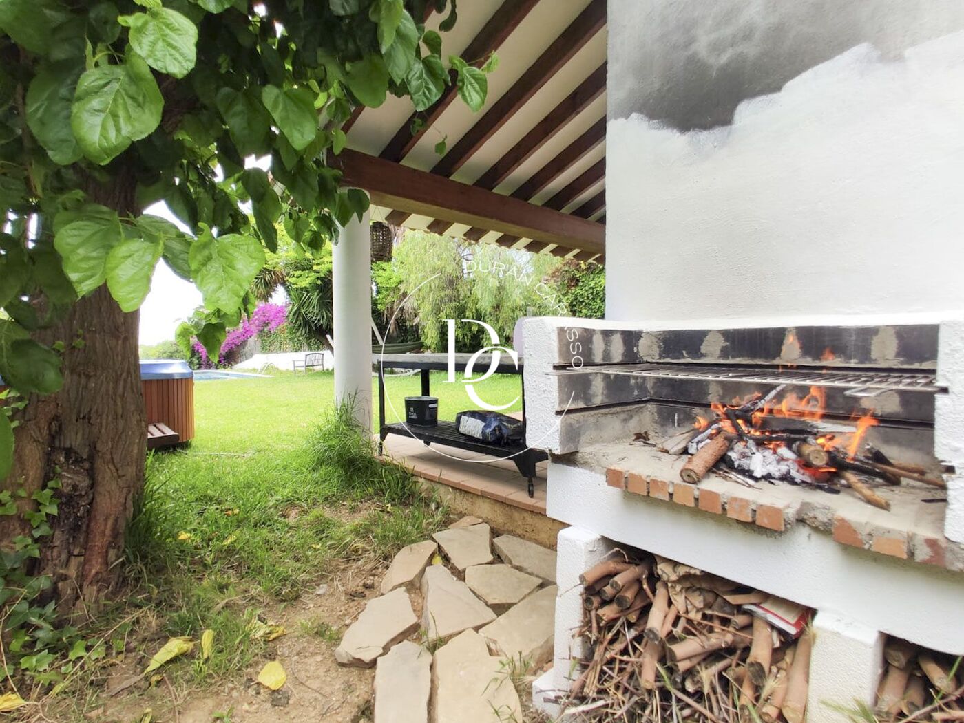 Casa familiar con vistas al mar en venta en Vallpineda.