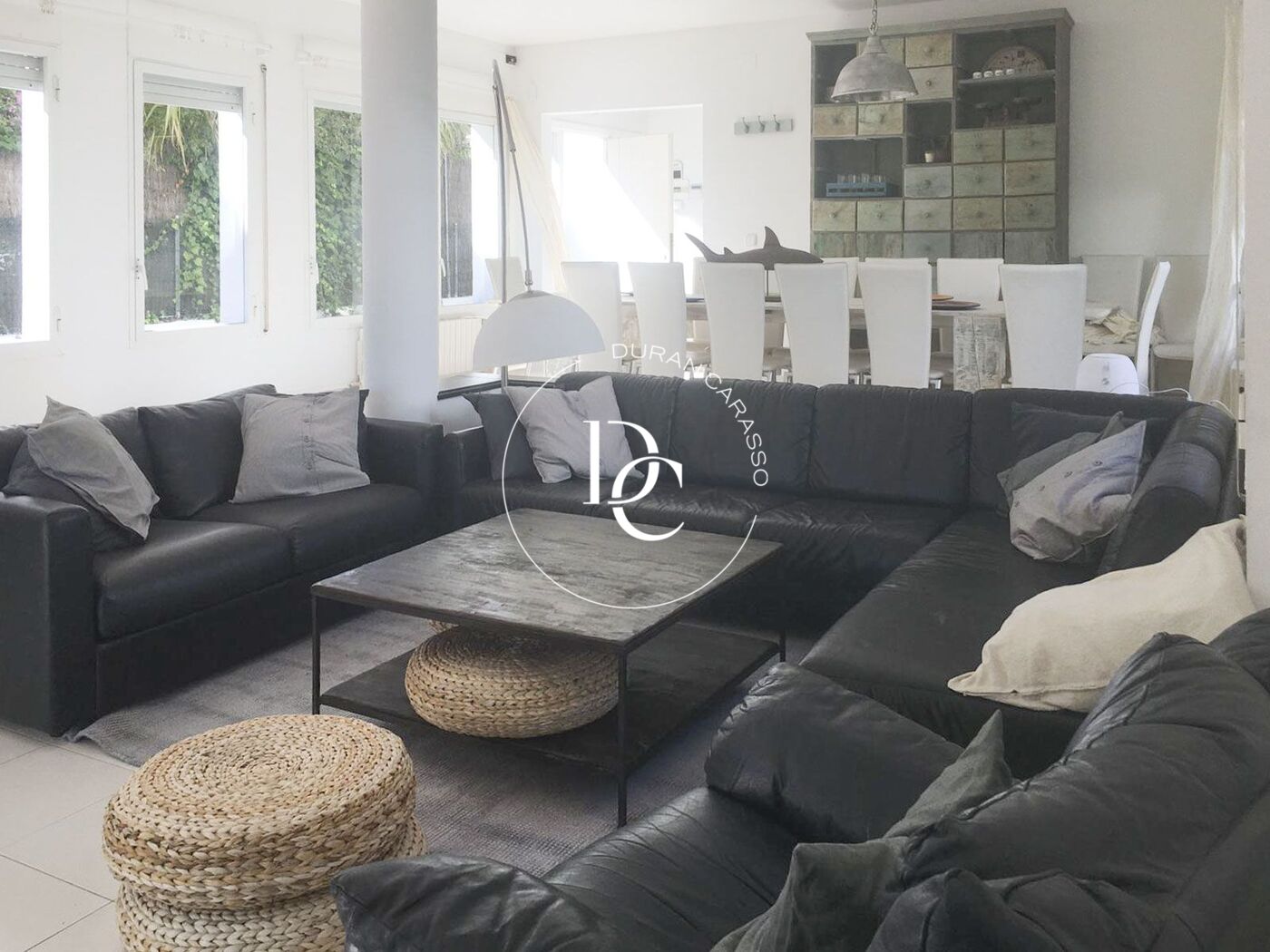 Casa familiar con vistas al mar en venta en Vallpineda.